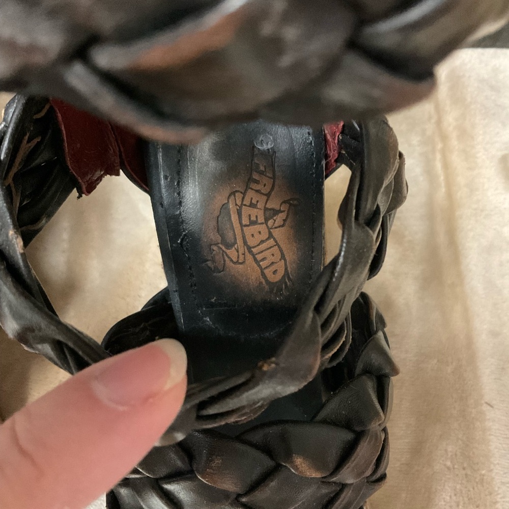 FREEBIRD BY STEVEN BAYOU INTERWOVEN LEATHER STRAPPY SANDALS IN BLACK SIZE 8 - Picture 8 of 11